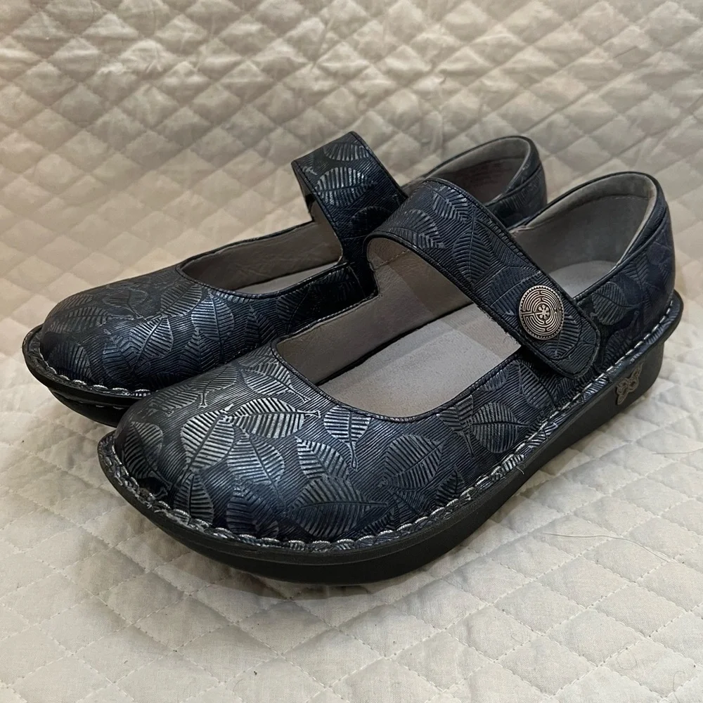 Alegria Paloma - Metallic Blue Leaf Pattern - Picture 1 of 12